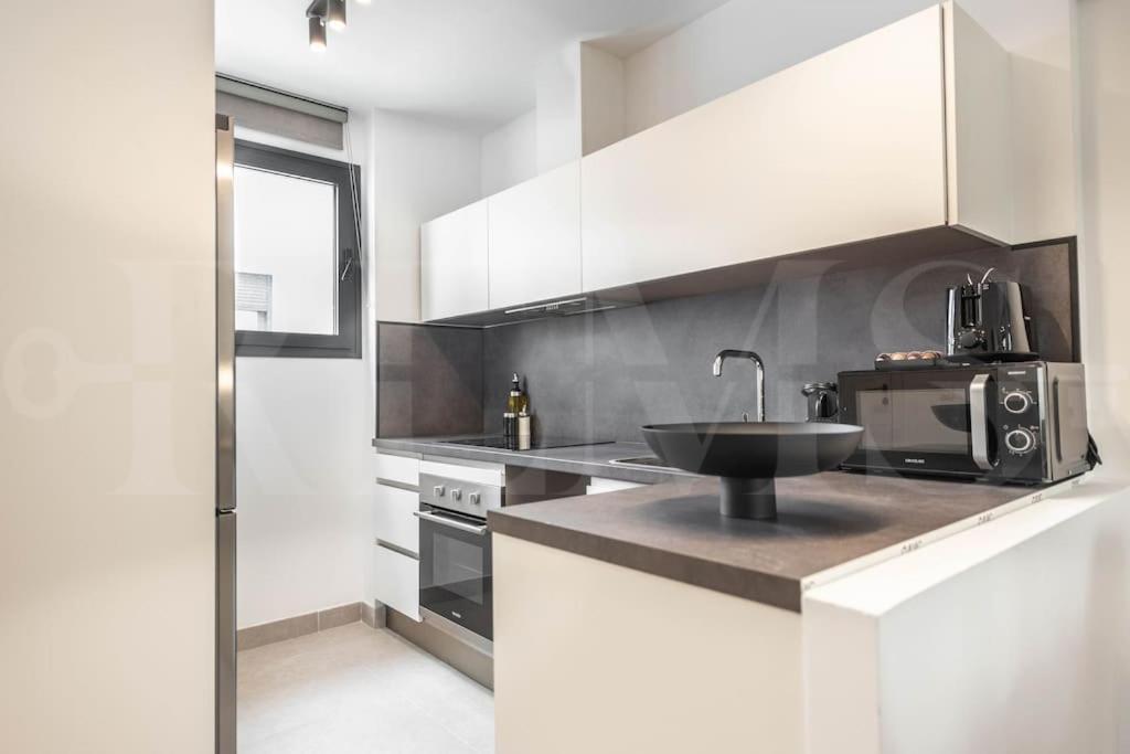 Modern Apartment With Patio & Parking By Rems Malaga Exterior photo