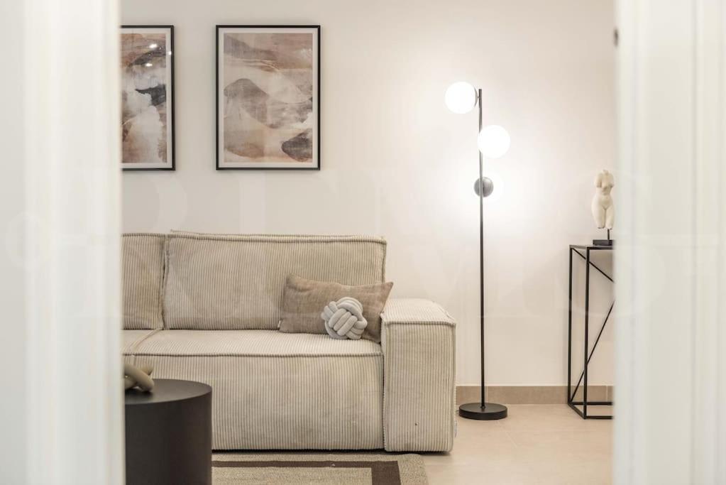 Modern Apartment With Patio & Parking By Rems Malaga Exterior photo