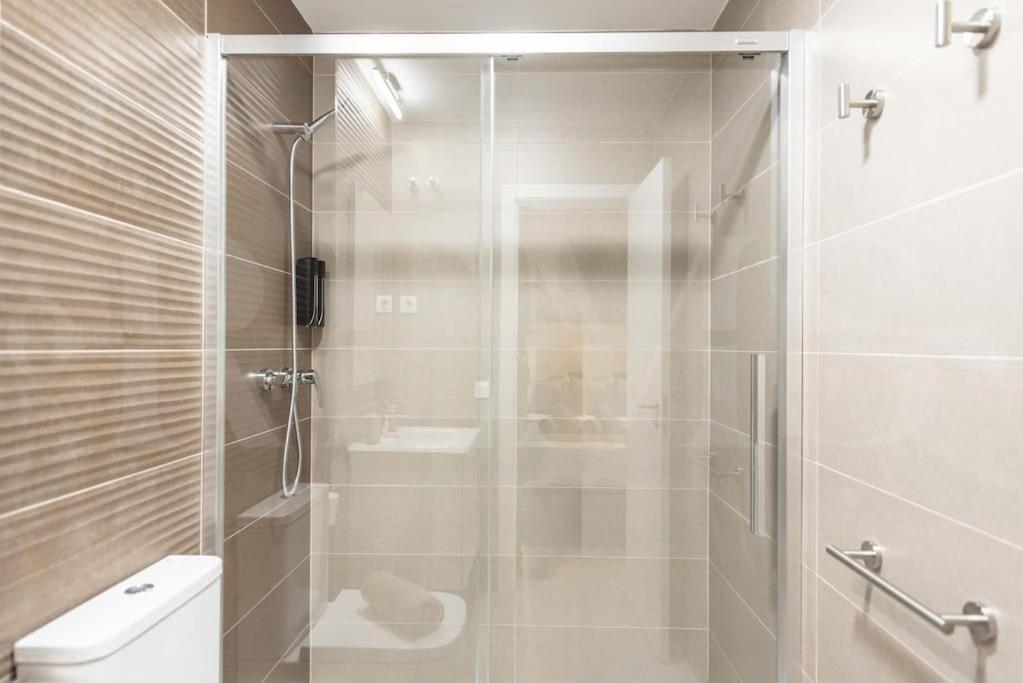 Modern Apartment With Patio & Parking By Rems Malaga Exterior photo